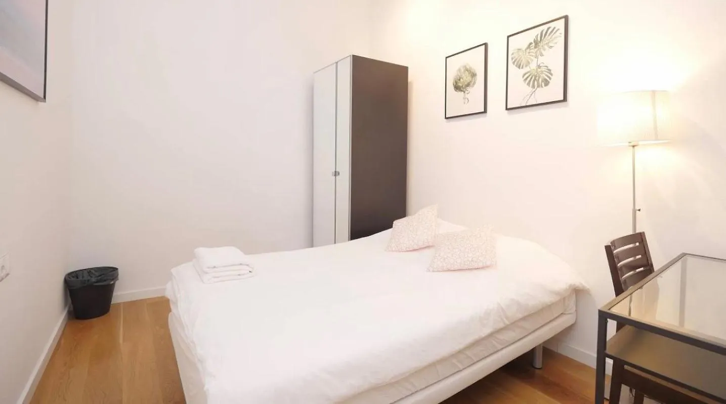 Oasis Apartments & Studios Old Town Center Barcelona