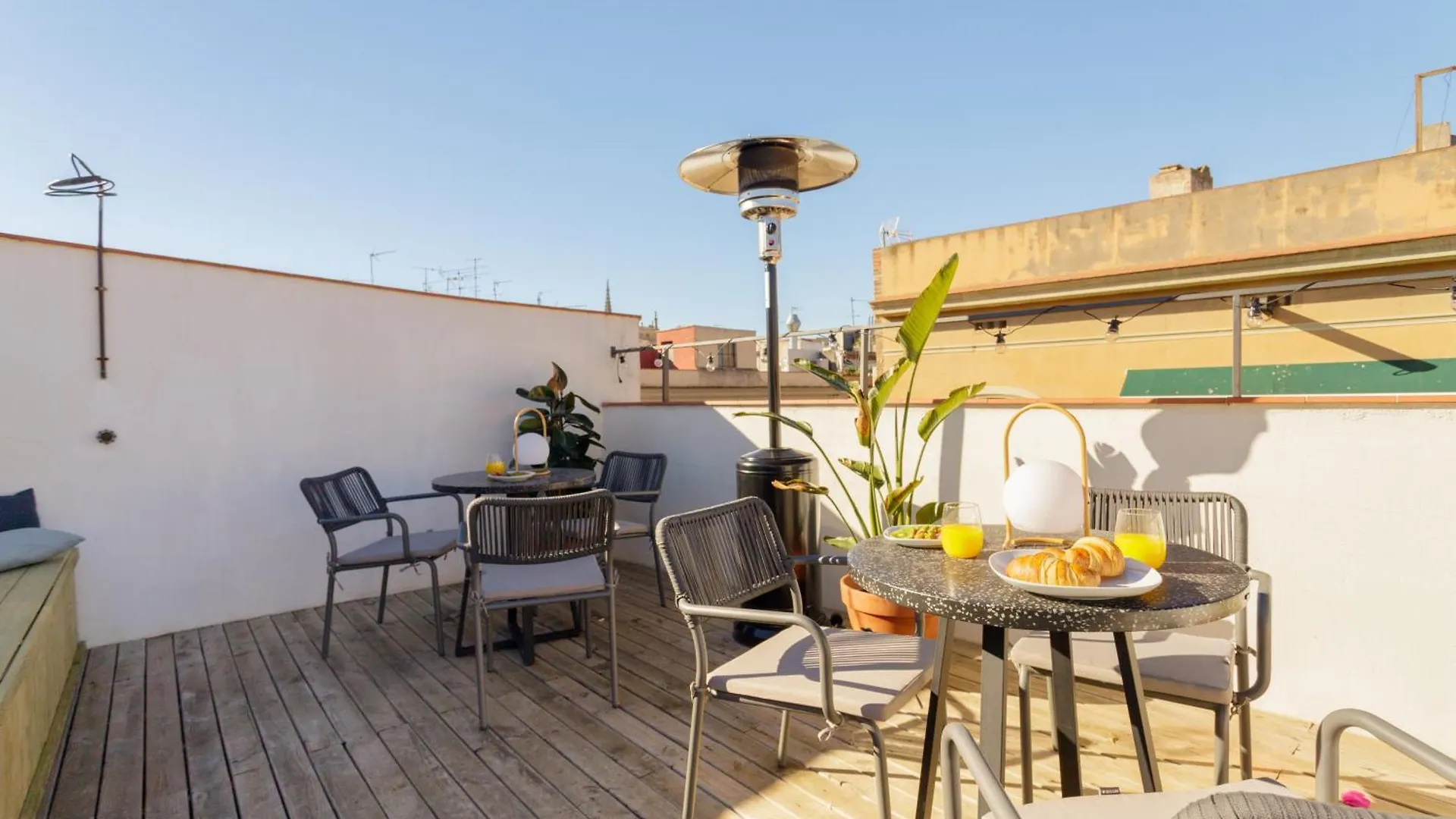 Oasis Apartments & Studios Old Town Center Barcelona