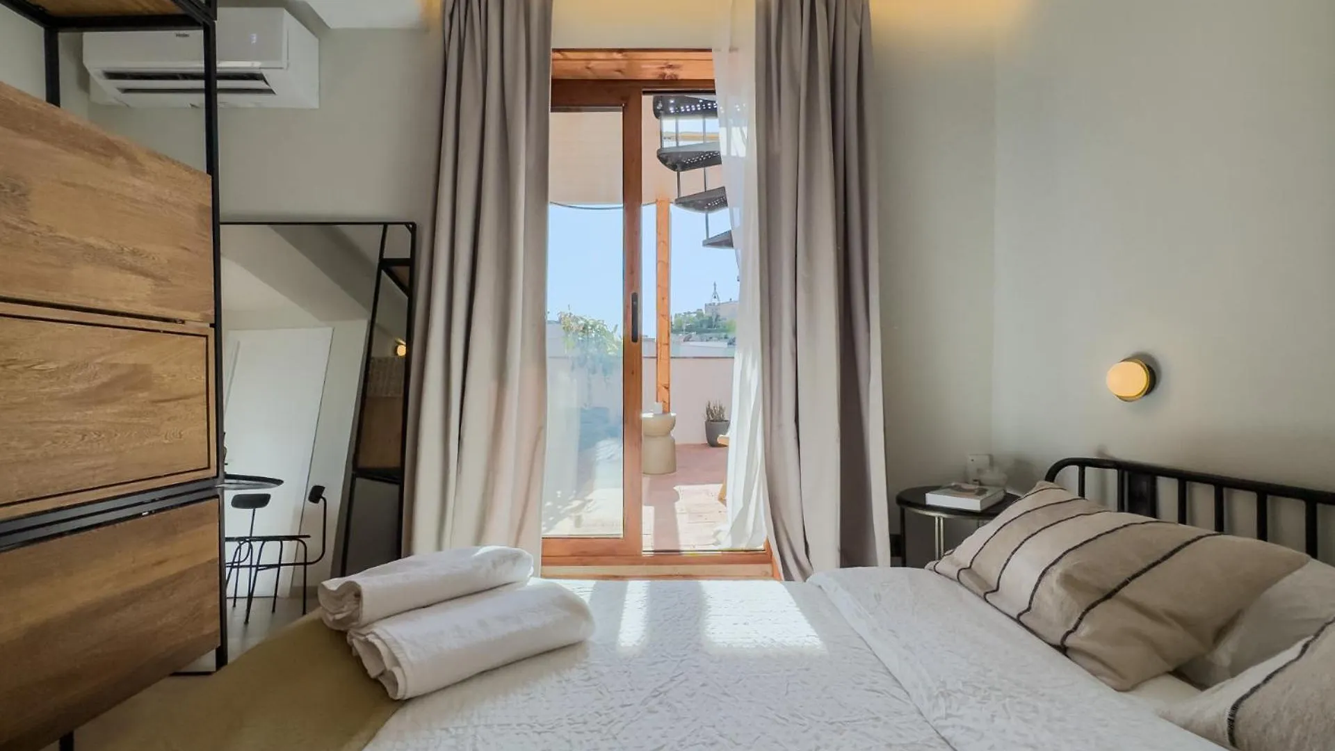 Oasis Apartments & Studios Old Town Center Barcelona Spain