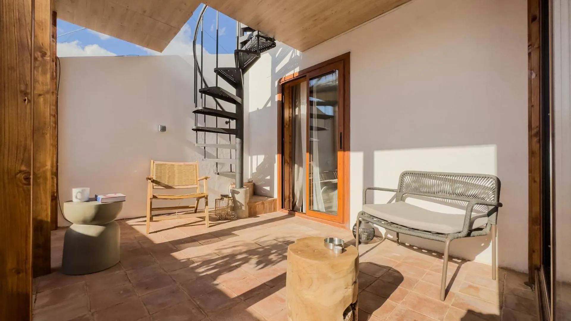 Oasis Apartments & Studios Old Town Center Barcelona