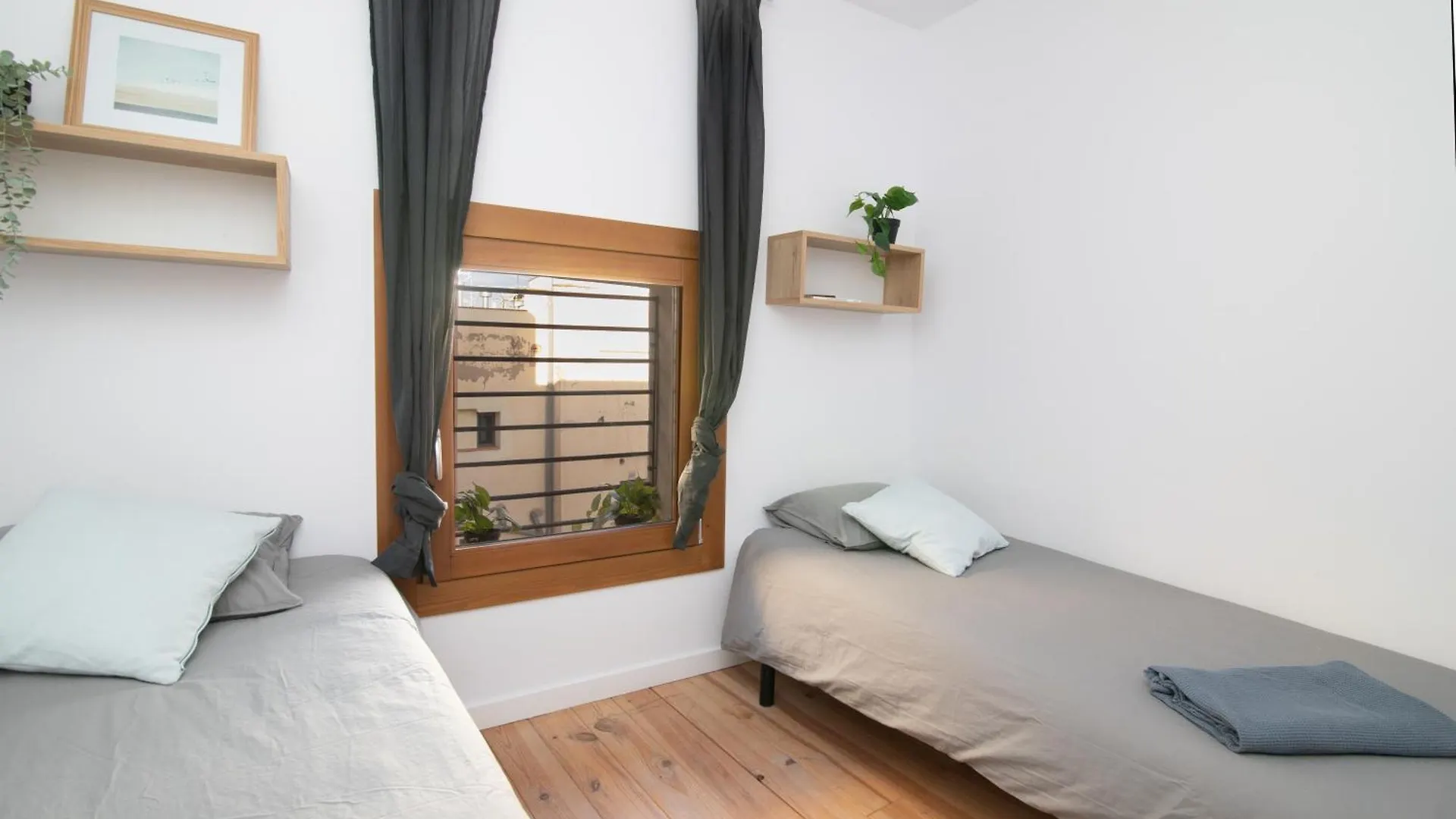Oasis Apartments & Studios Old Town Center Barcelona