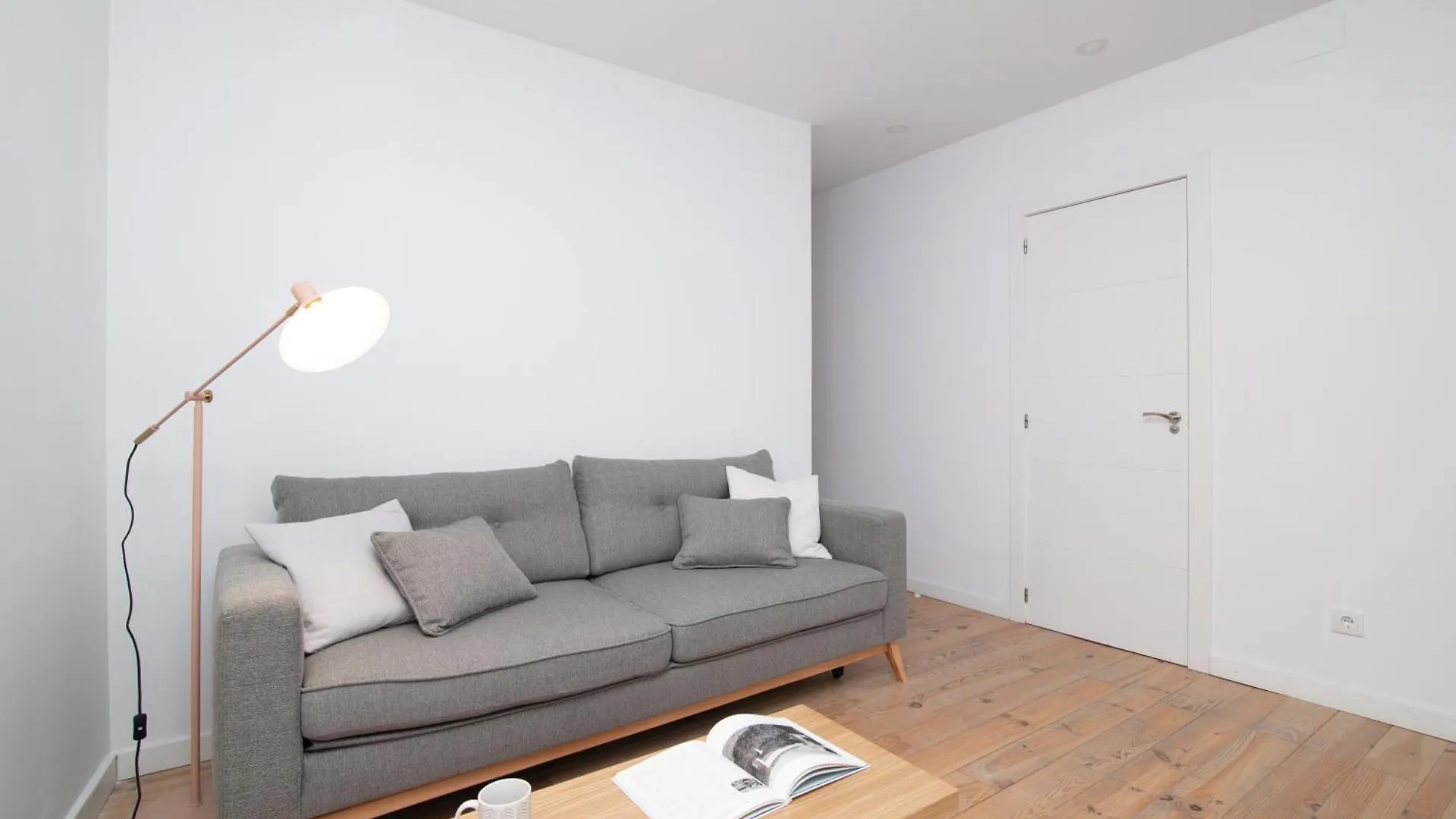 Oasis Apartments & Studios Old Town Center Barcelona