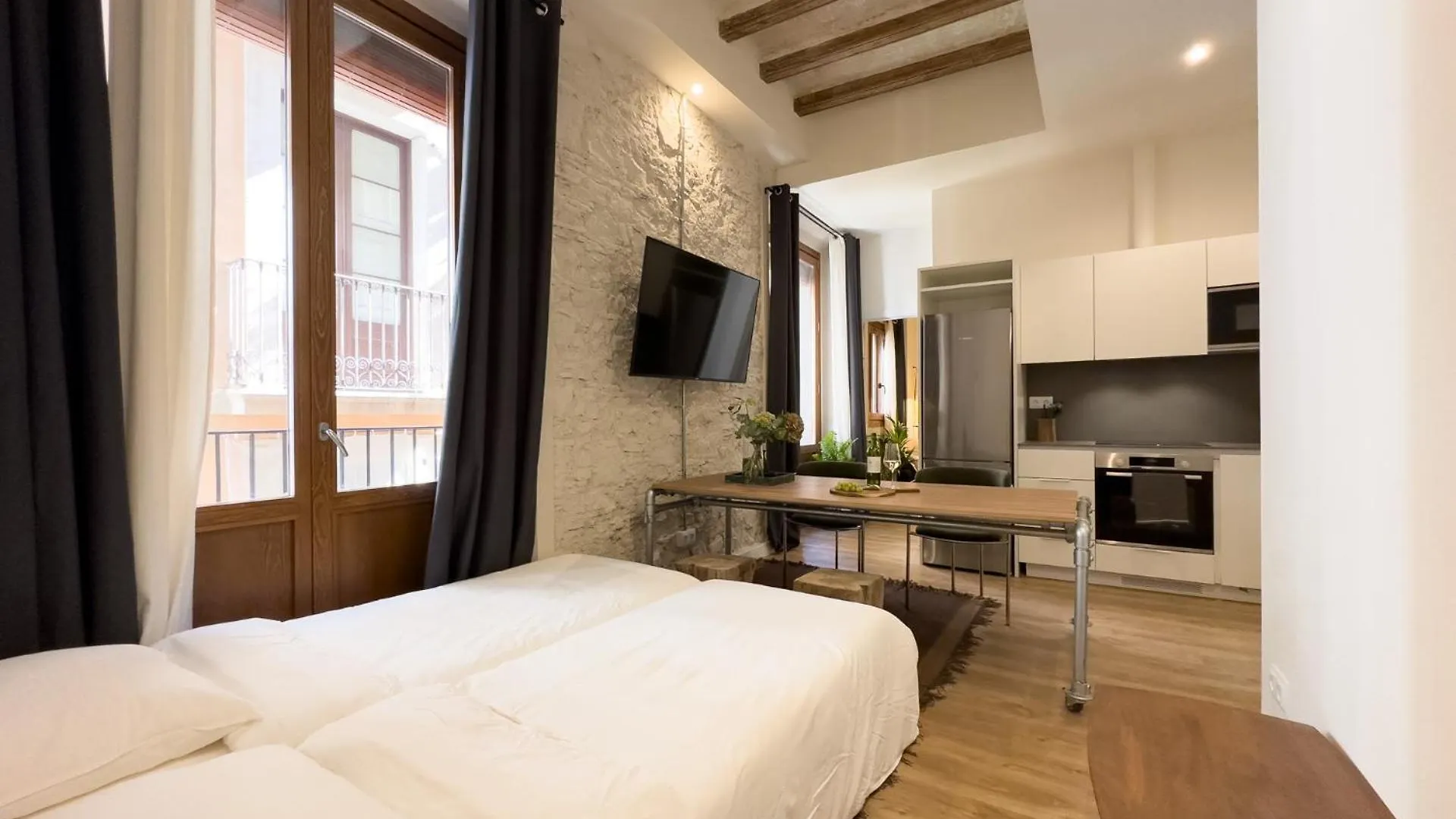 Oasis Apartments & Studios Old Town Center Barcelona