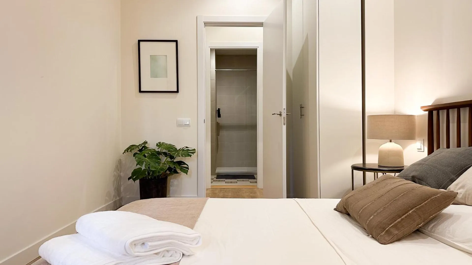 Oasis Apartments & Studios Old Town Center Barcelona 0*,