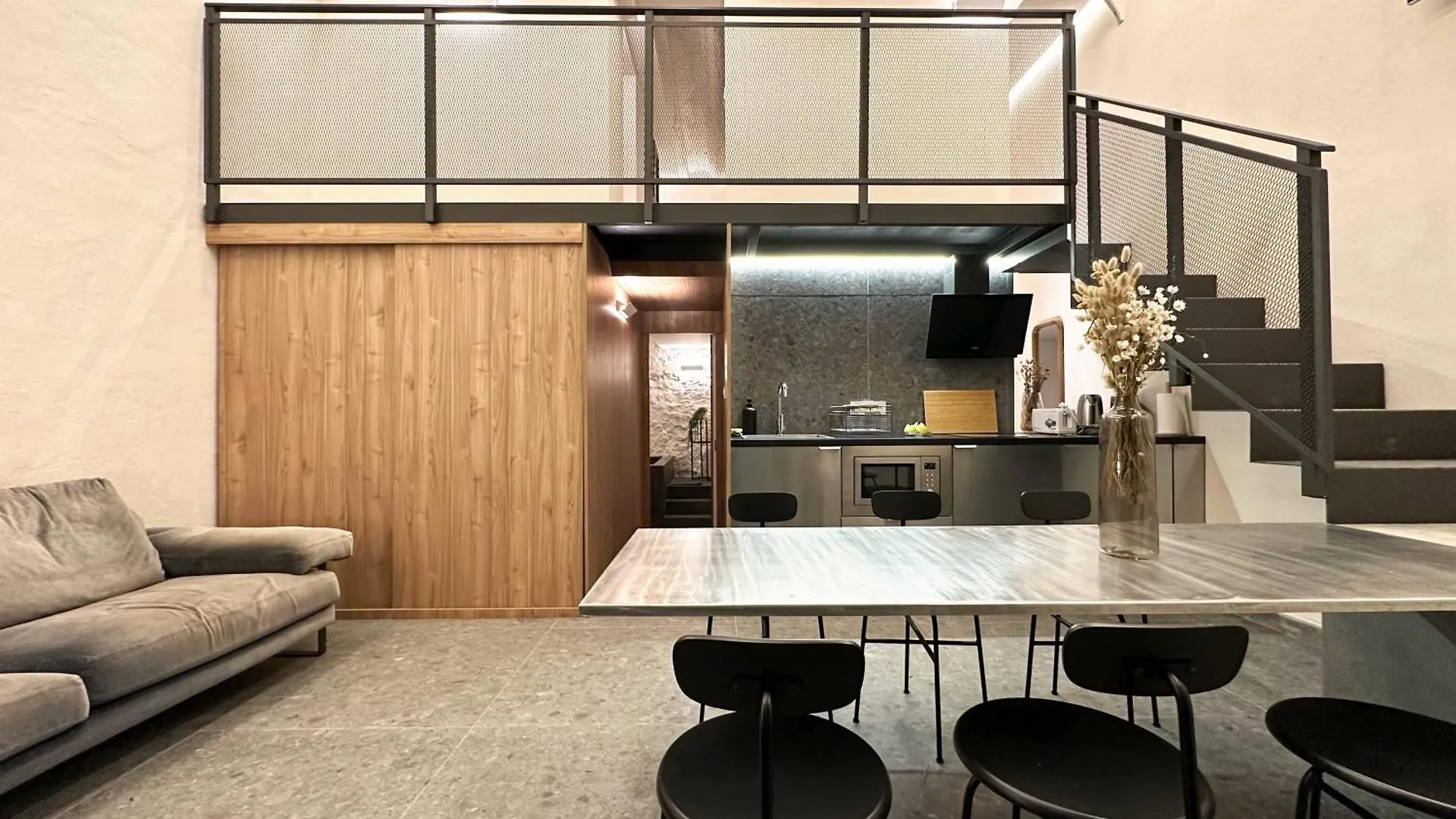 Oasis Apartments & Studios Old Town Center Barcelona