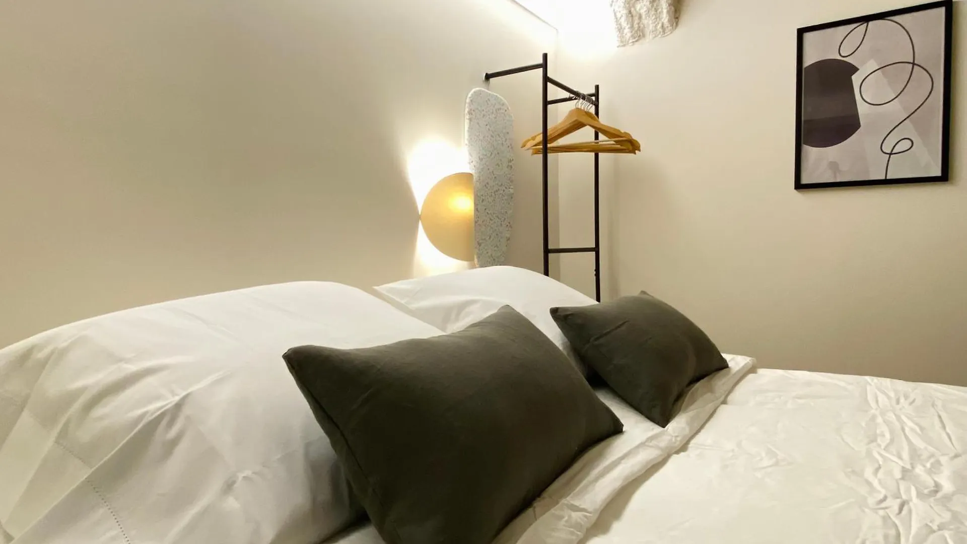Oasis Apartments & Studios Old Town Center Barcelona Spain