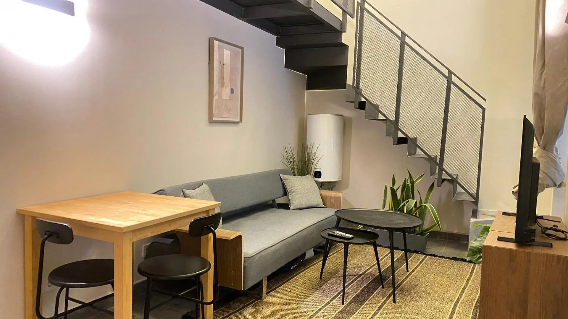 Oasis Apartments & Studios Old Town Center Barcelona