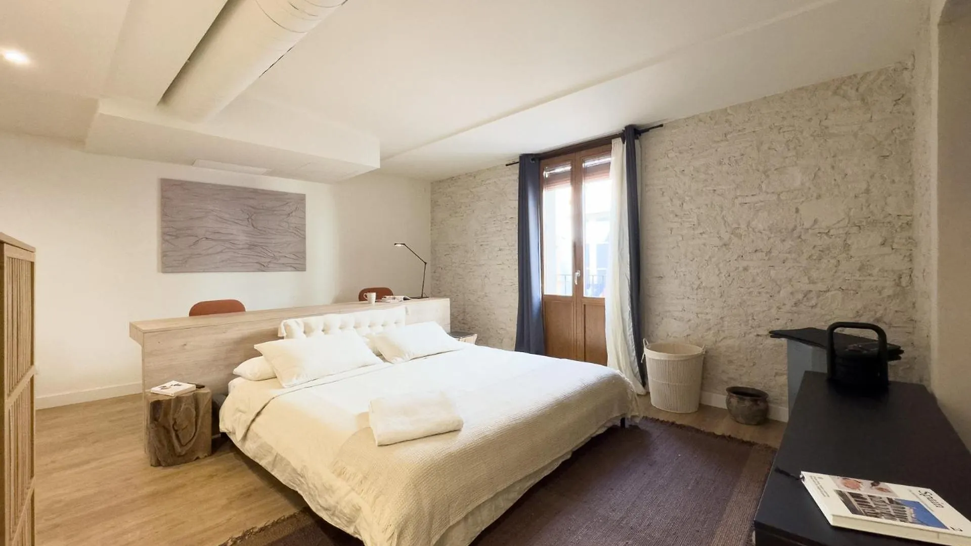 Oasis Apartments & Studios Old Town Center Barcelona