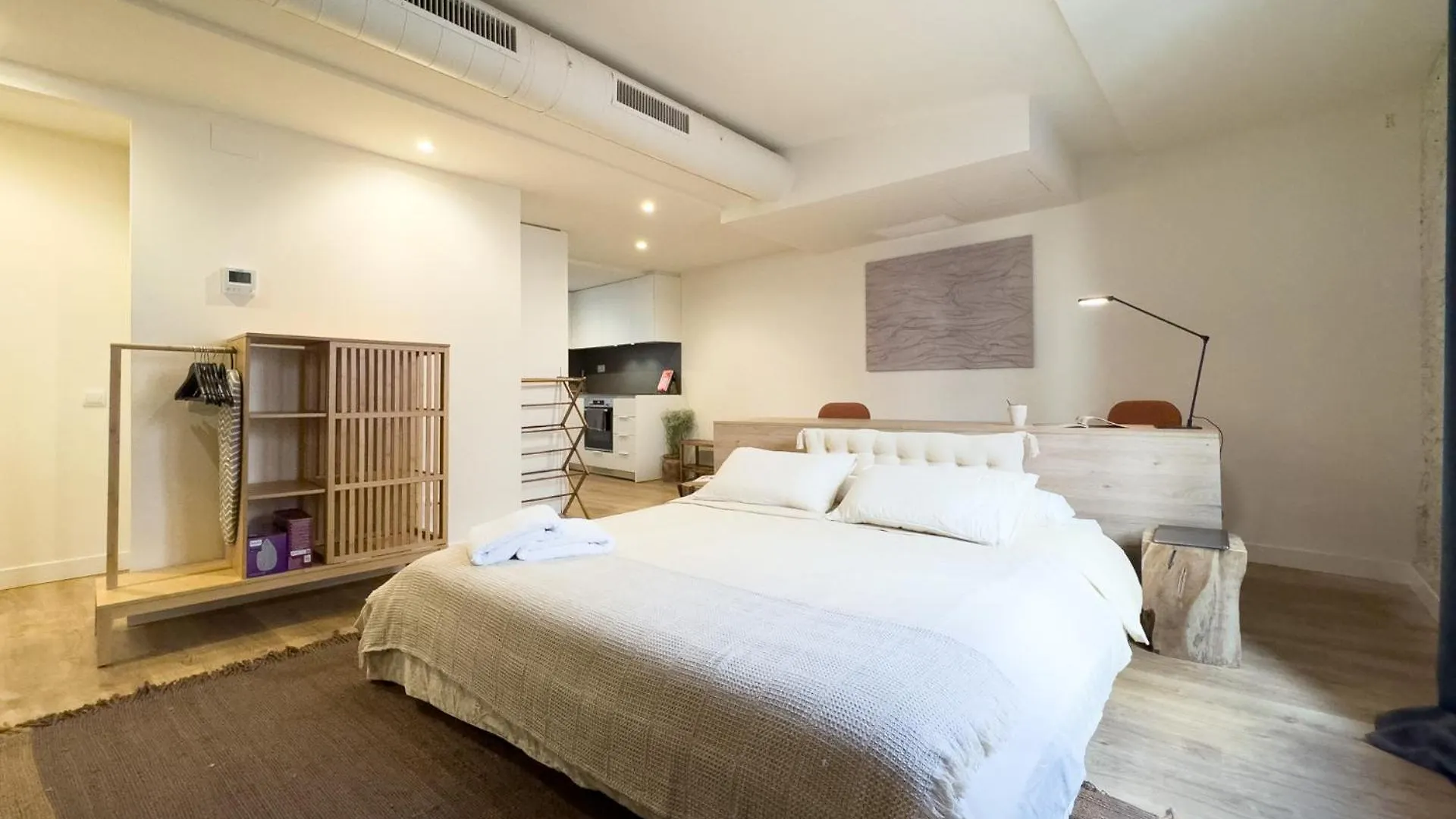 Oasis Apartments & Studios Old Town Center Barcelona