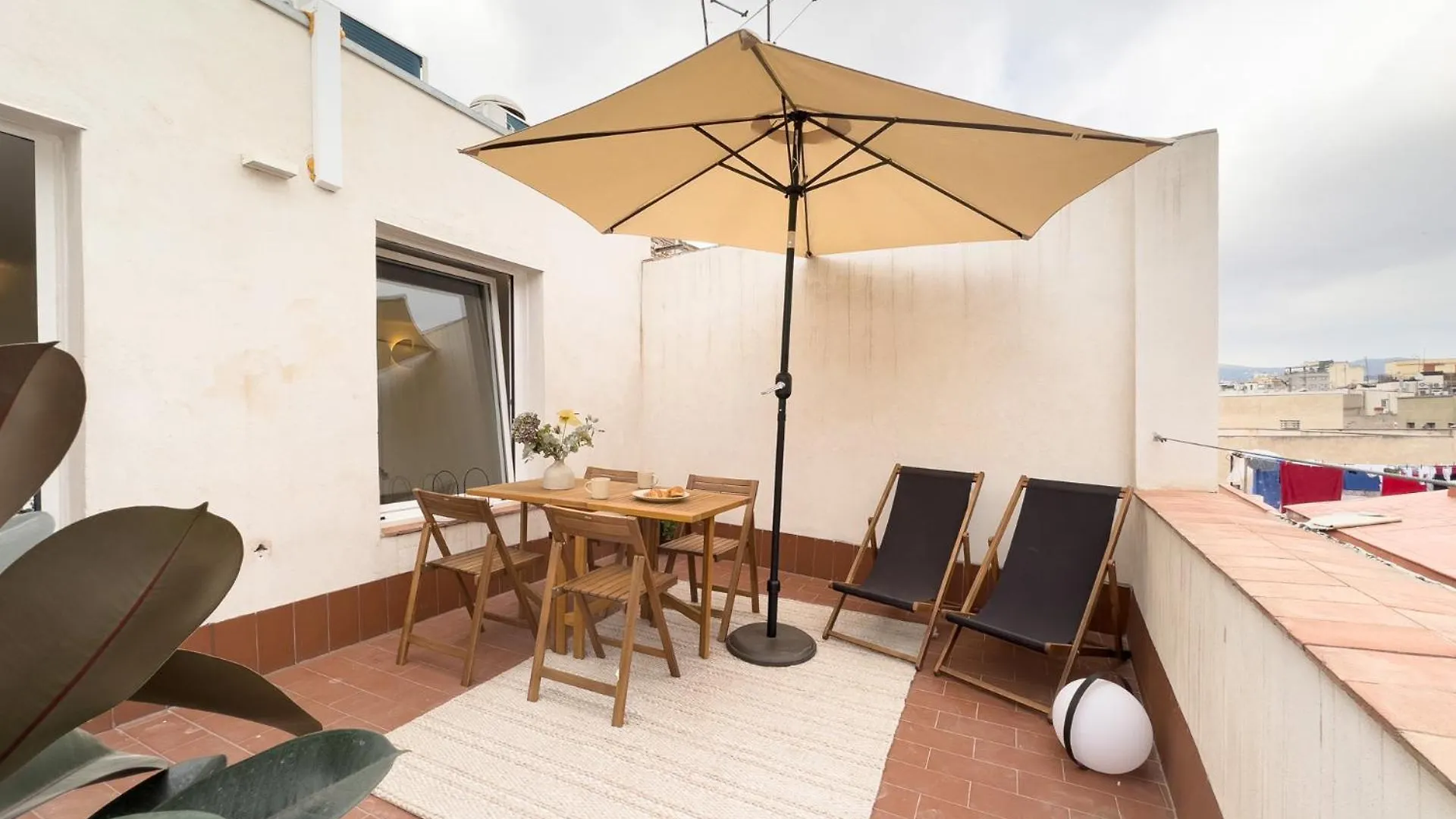 Oasis Apartments & Studios Old Town Center Barcelona Spain