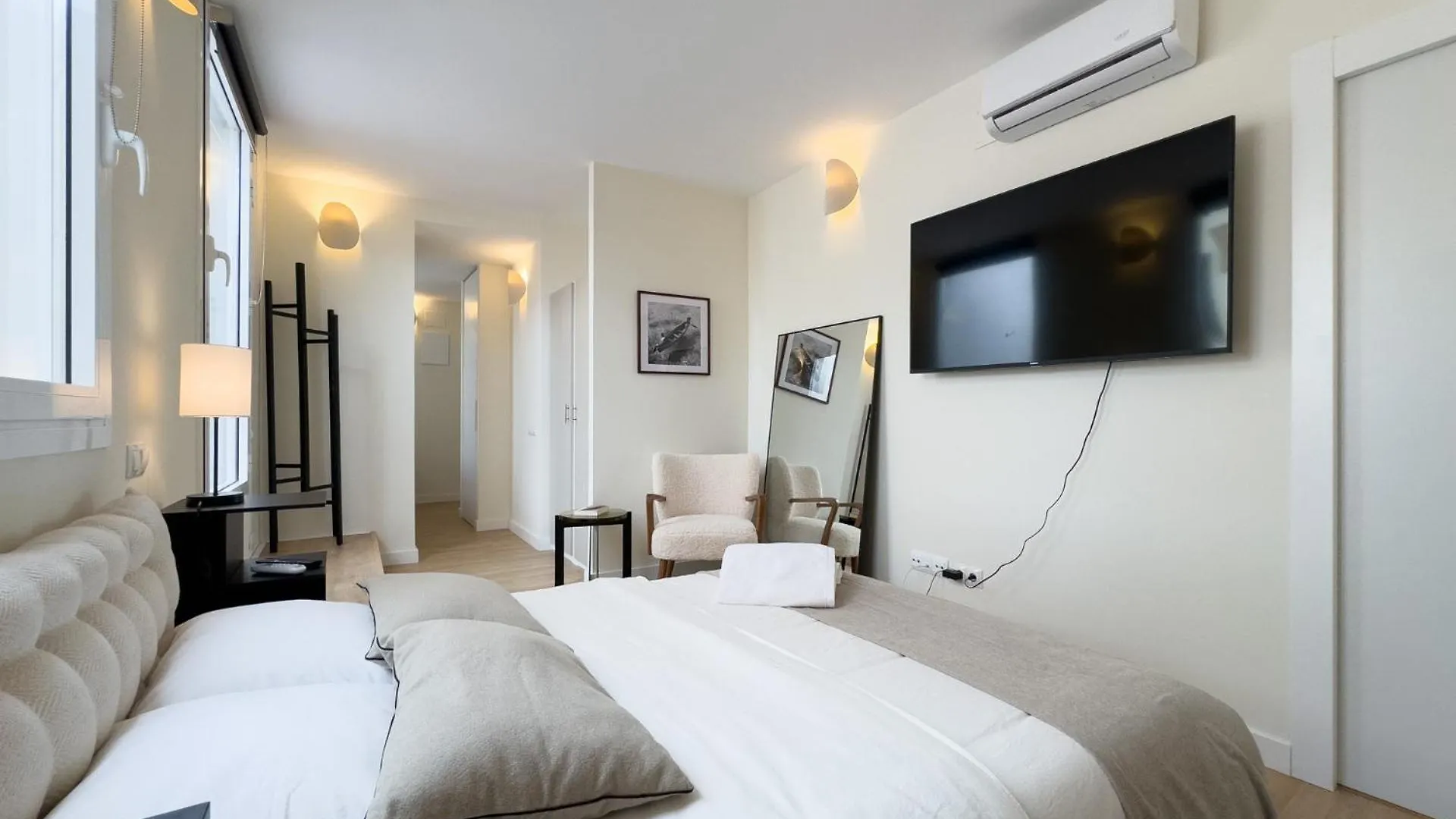 Oasis Apartments & Studios Old Town Center Barcelona
