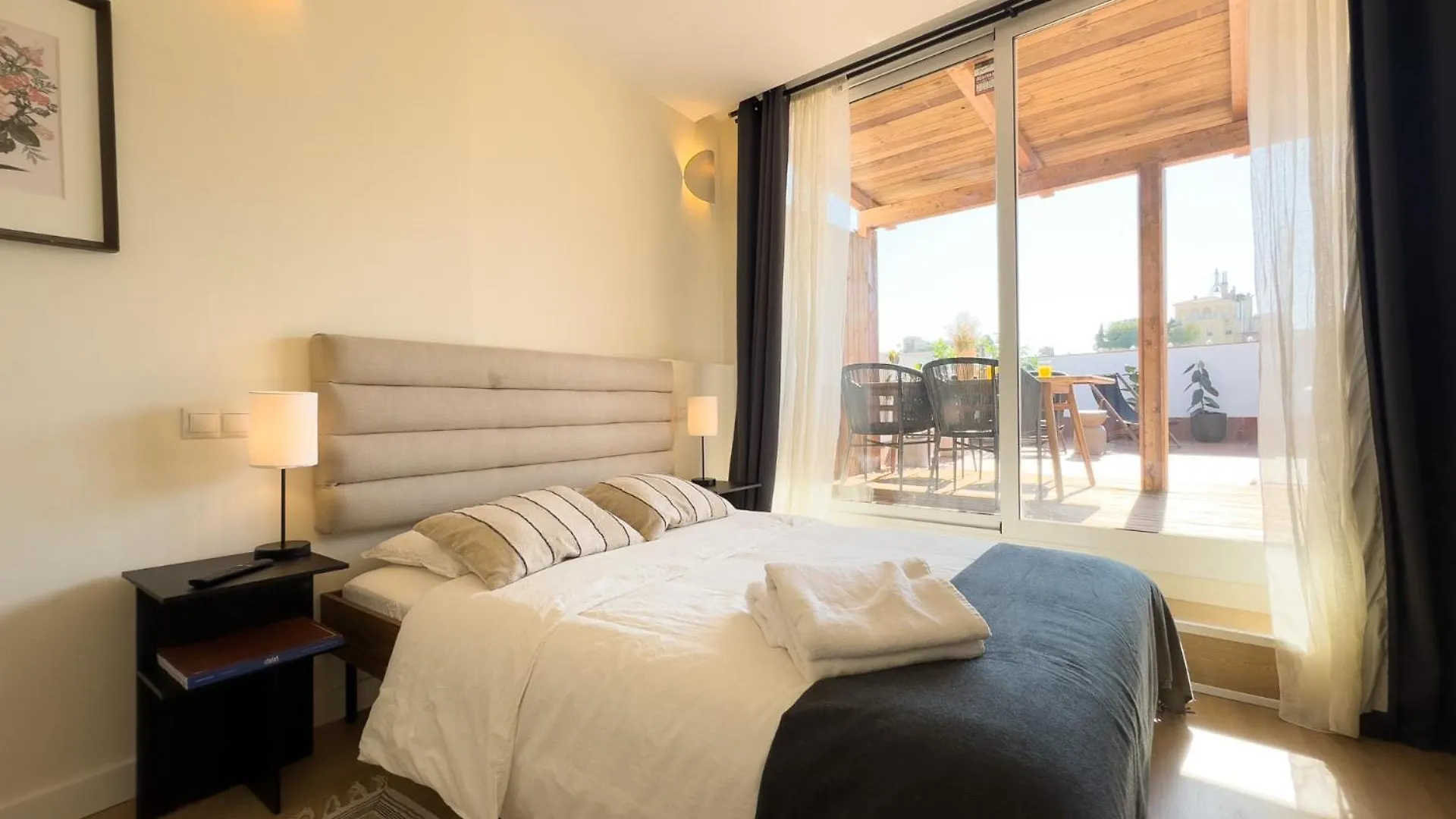Oasis Apartments & Studios Old Town Center Barcelona 0*,