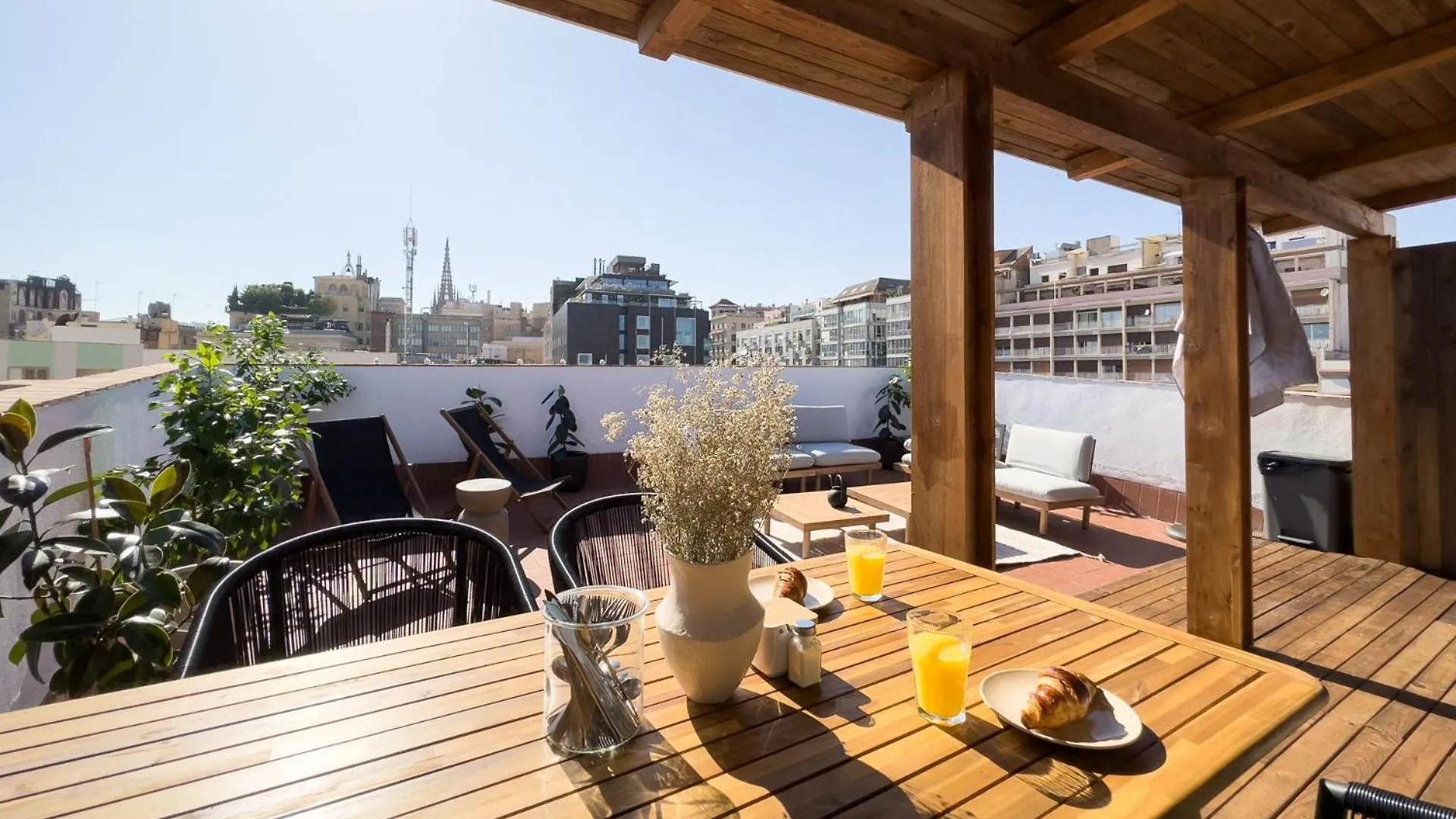 Oasis Apartments & Studios Old Town Center Barcelona