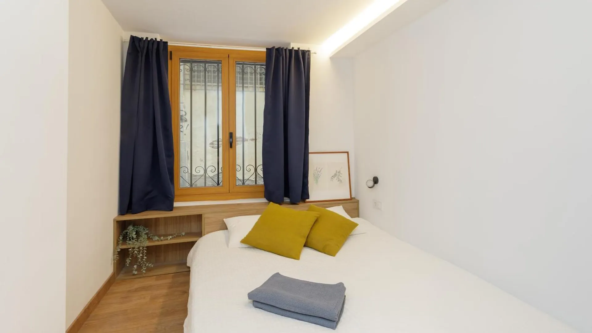 Oasis Apartments & Studios Old Town Center Barcelona