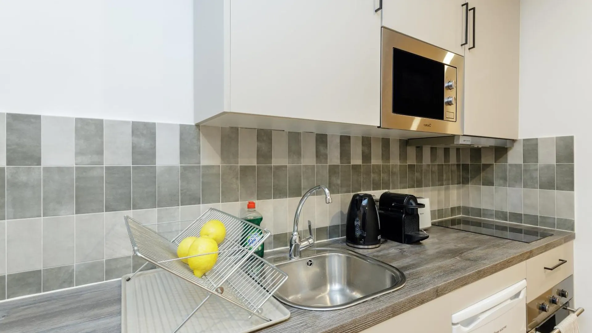 Oasis Apartments & Studios Old Town Center Barcelona 0*,