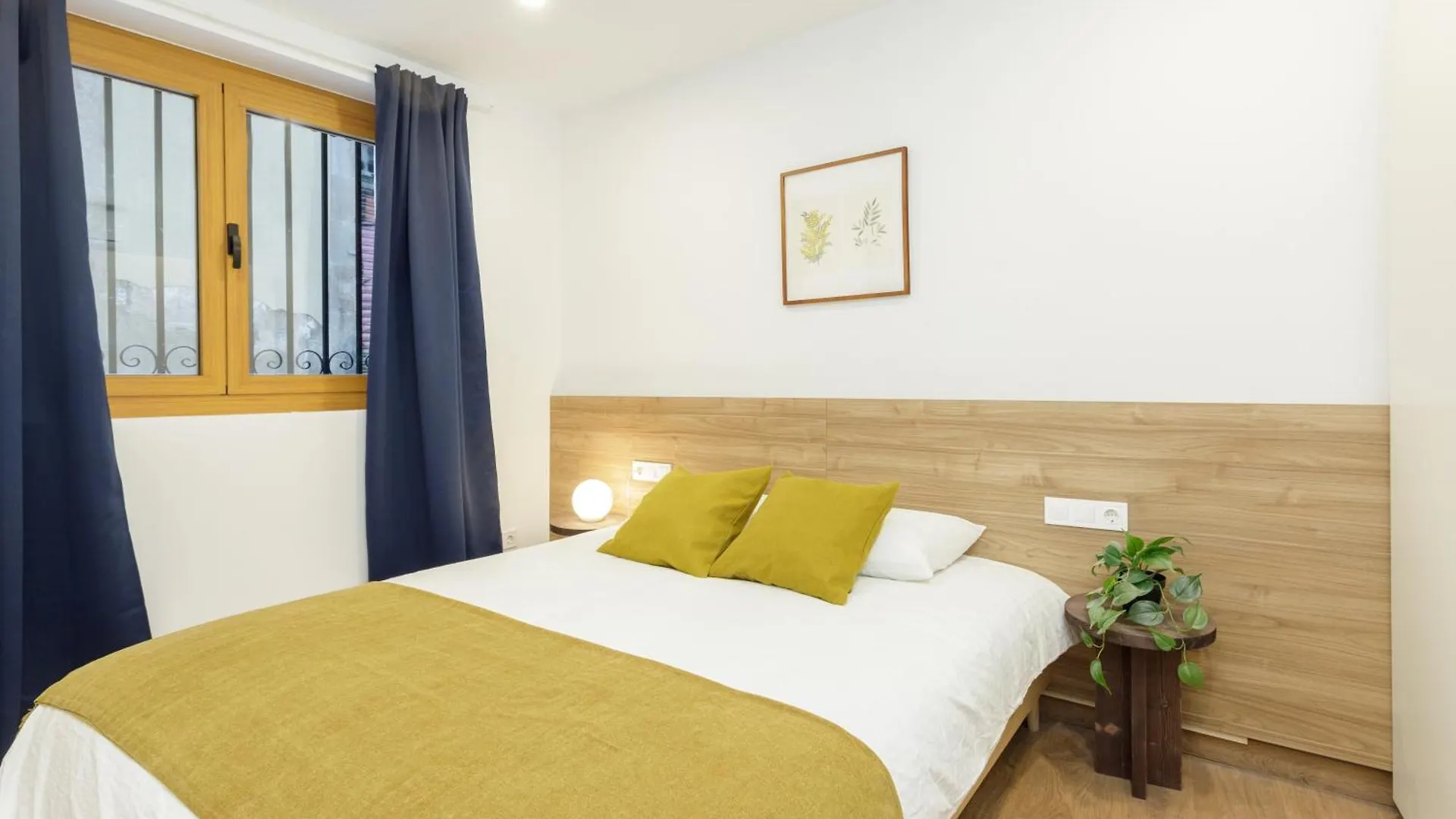 Oasis Apartments & Studios Old Town Center Barcelona Spain