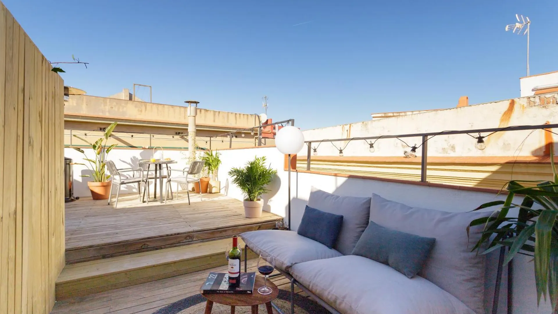 Oasis Apartments & Studios Old Town Center Barcelona 0*,