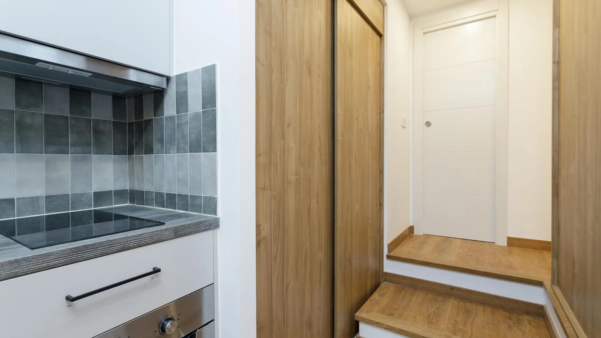 Oasis Apartments & Studios Old Town Center Barcelona 0*,  Spain